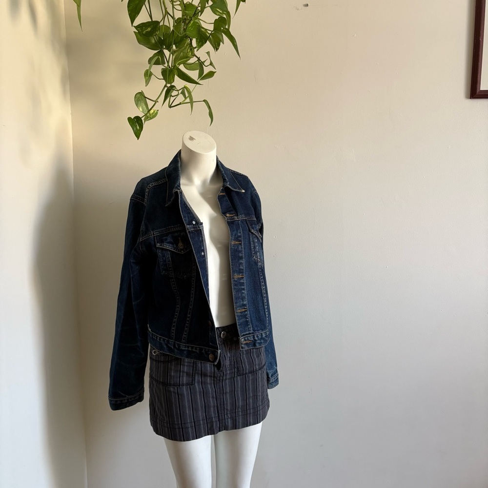 Vintage Lei dark wash denim jacket ( fits S-M)